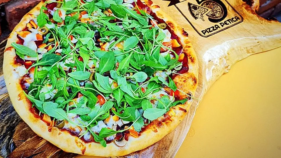 Pizza sa goveđom pršutom 42cm
