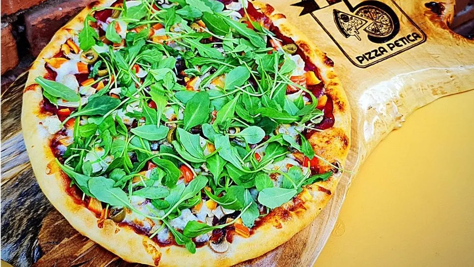 Pizza sa goveđom pršutom 50cm