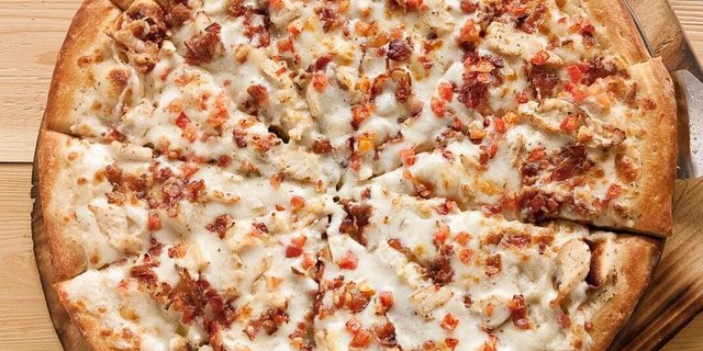 Chicken Alfredo Pizza