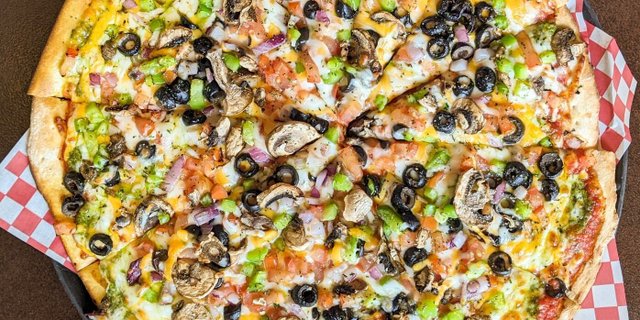 Pesto Veggie Pizza