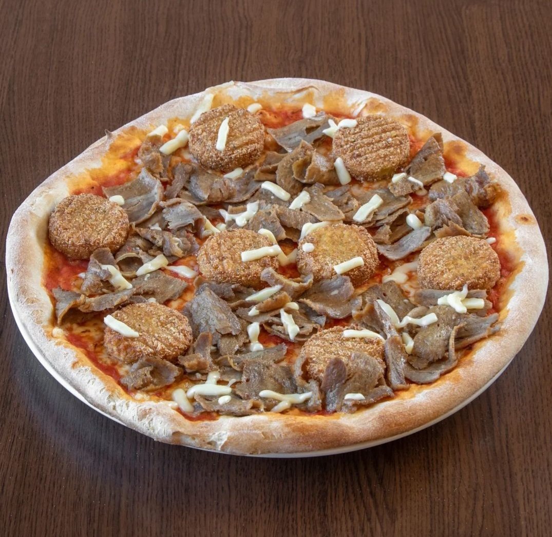 Falafel pizza
