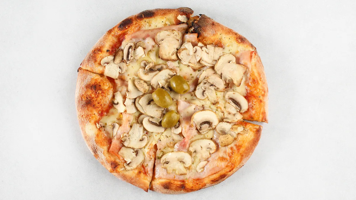 Pizza Capriciossa 28cm