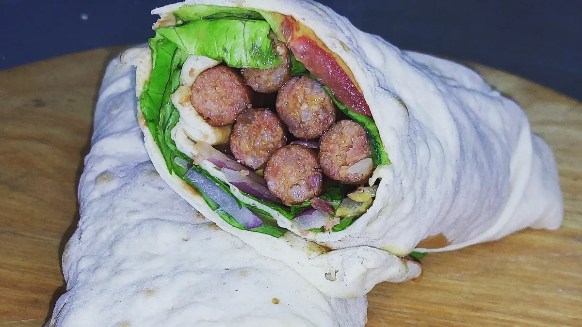 Tortilja sa dimljenom kobasicom