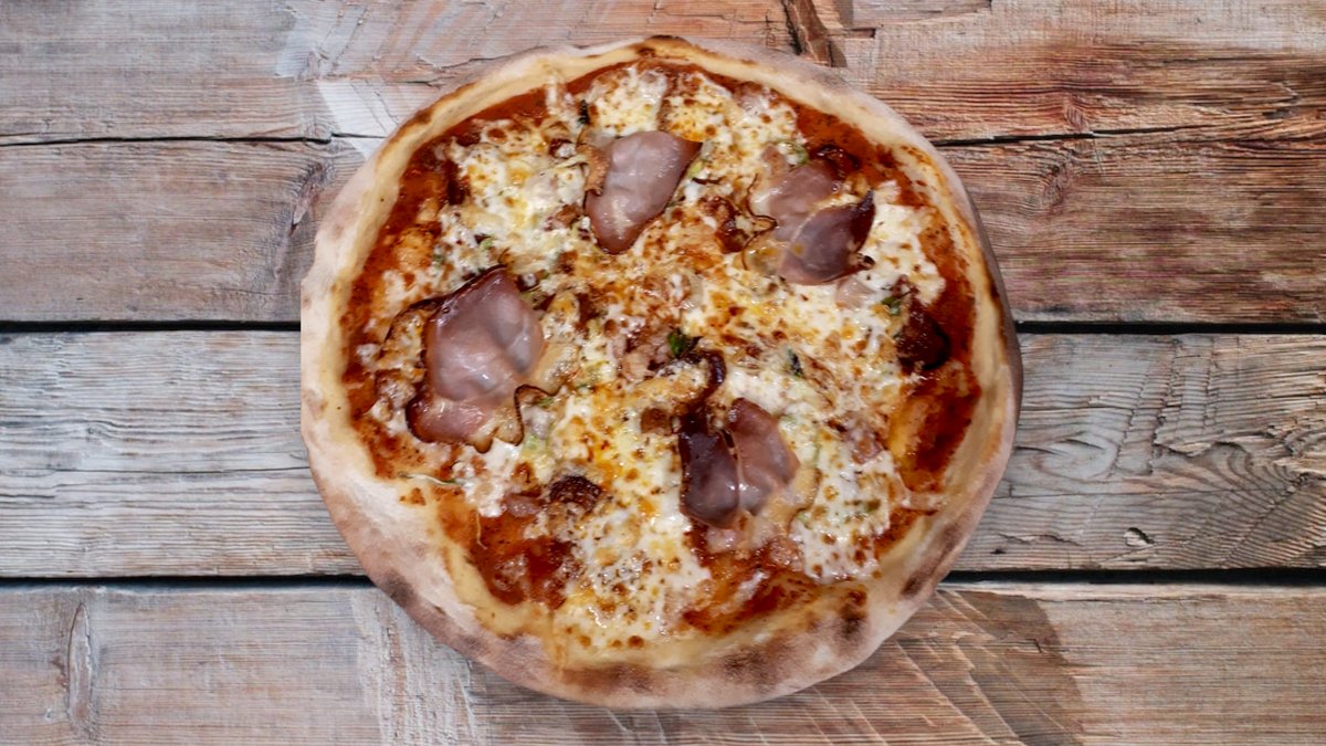 Brutál pizza