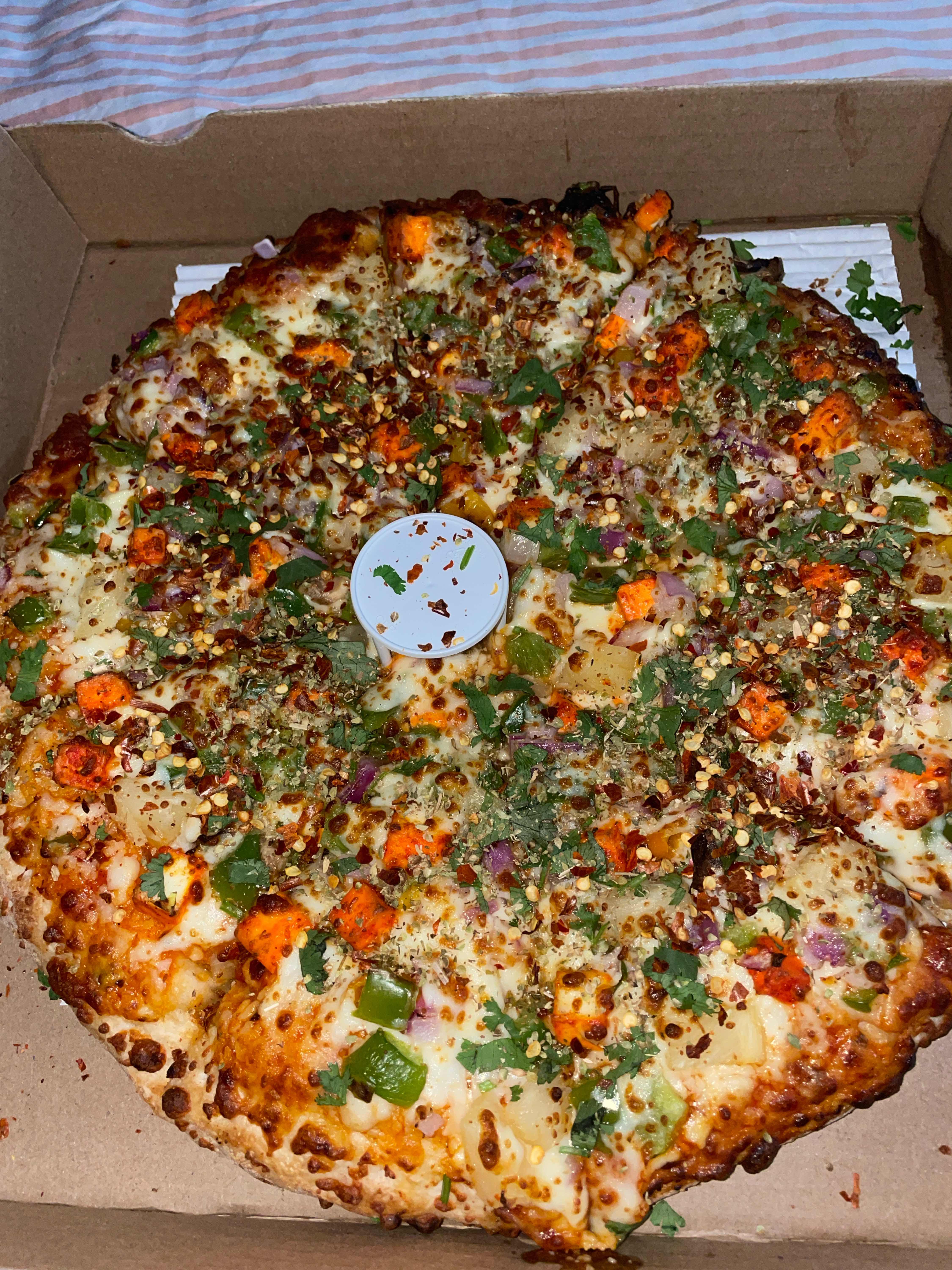 Tandoori Paneer Pizza