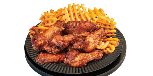 8 Traditional Wings Combo Boxed Meal