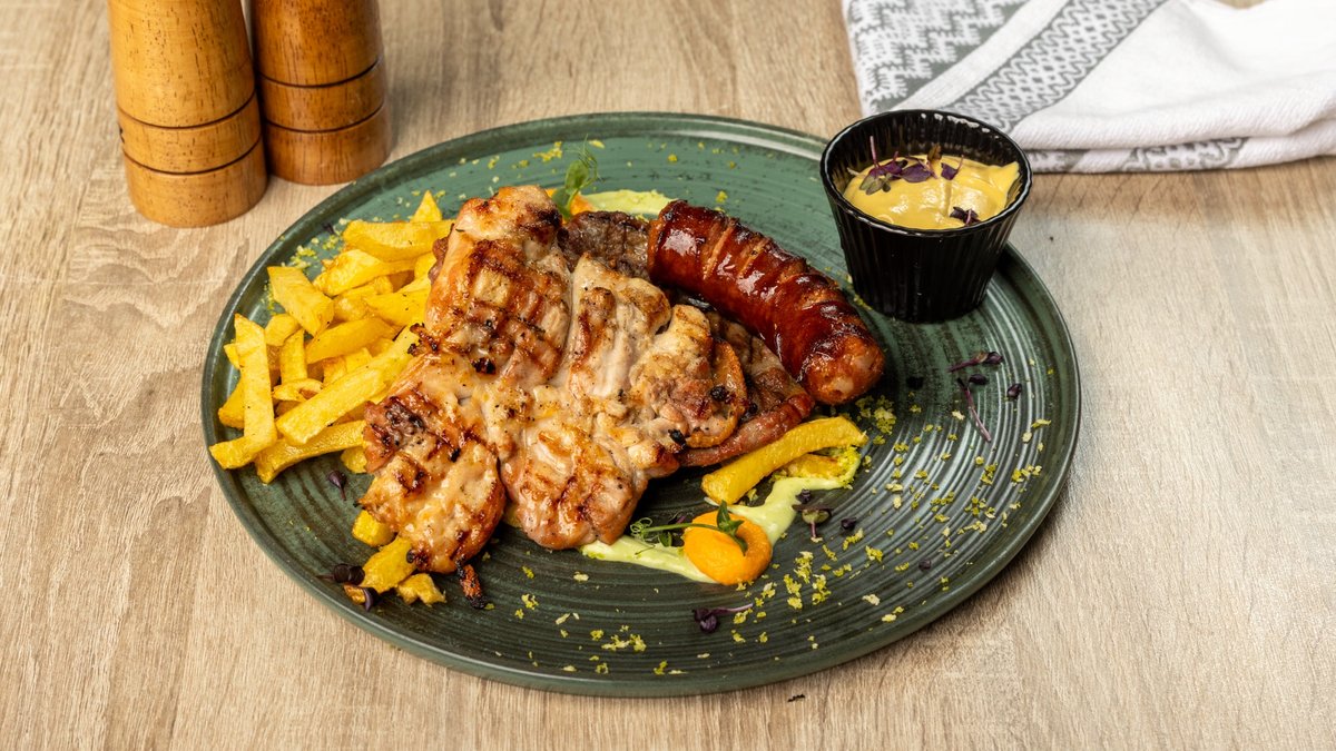 Mixt grill | Cartofi prăjiți