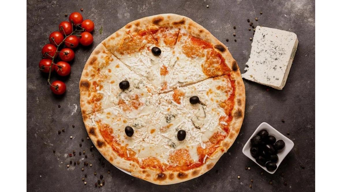 Pizza quatro formaggio