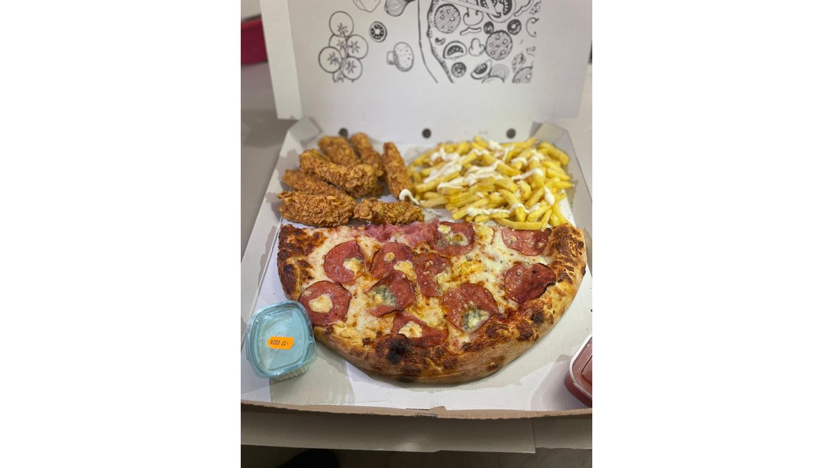 Quattro Formaggi SP and  Crispy Box