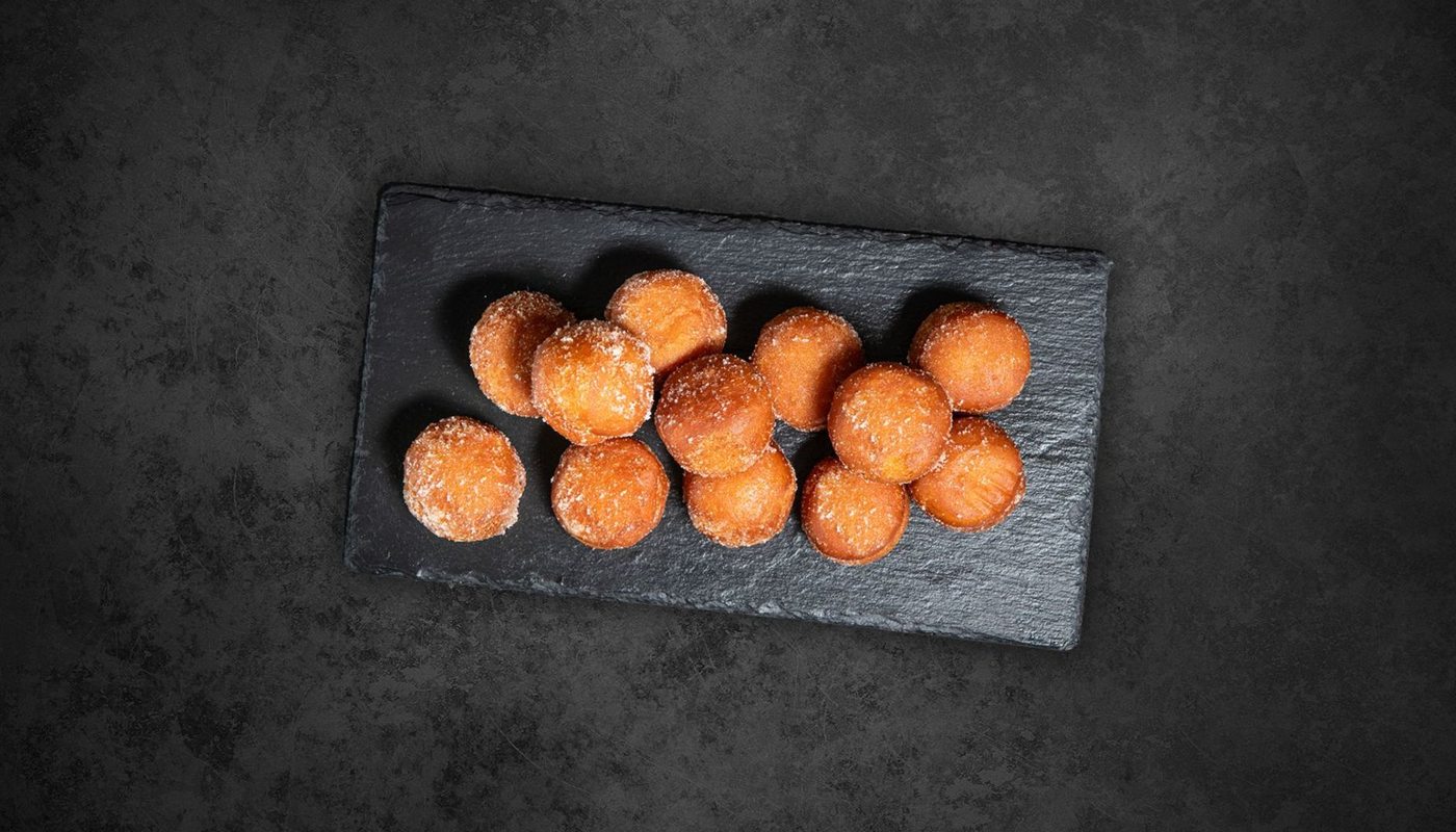 Beignets Chauds / Dough Bites