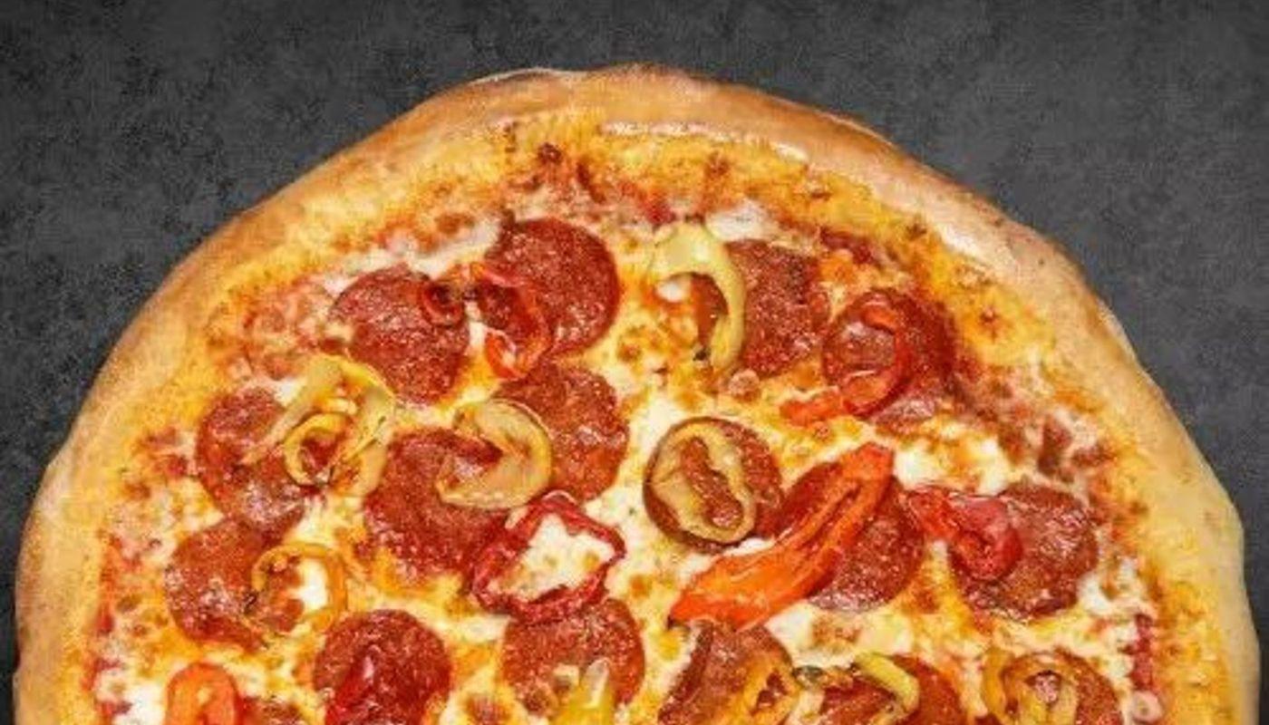 Créez votre propre pizza / Build your own pizza