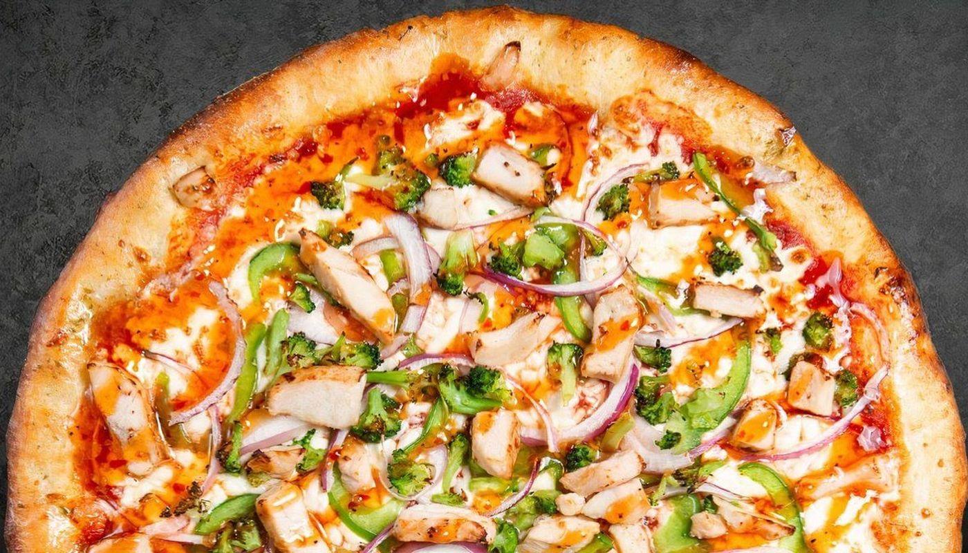 Pizza Poulet Thai Épicée / Spicy Thai Chicken Pizza