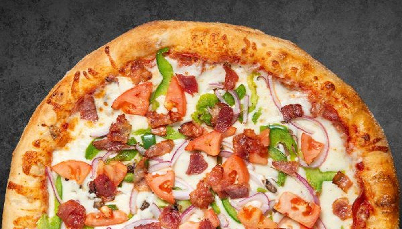 Pizza Spéciale Salvatoré / Salvatoré's Special Pizza