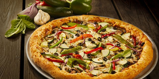 Gluten-Free Extreme Veggie Pizza