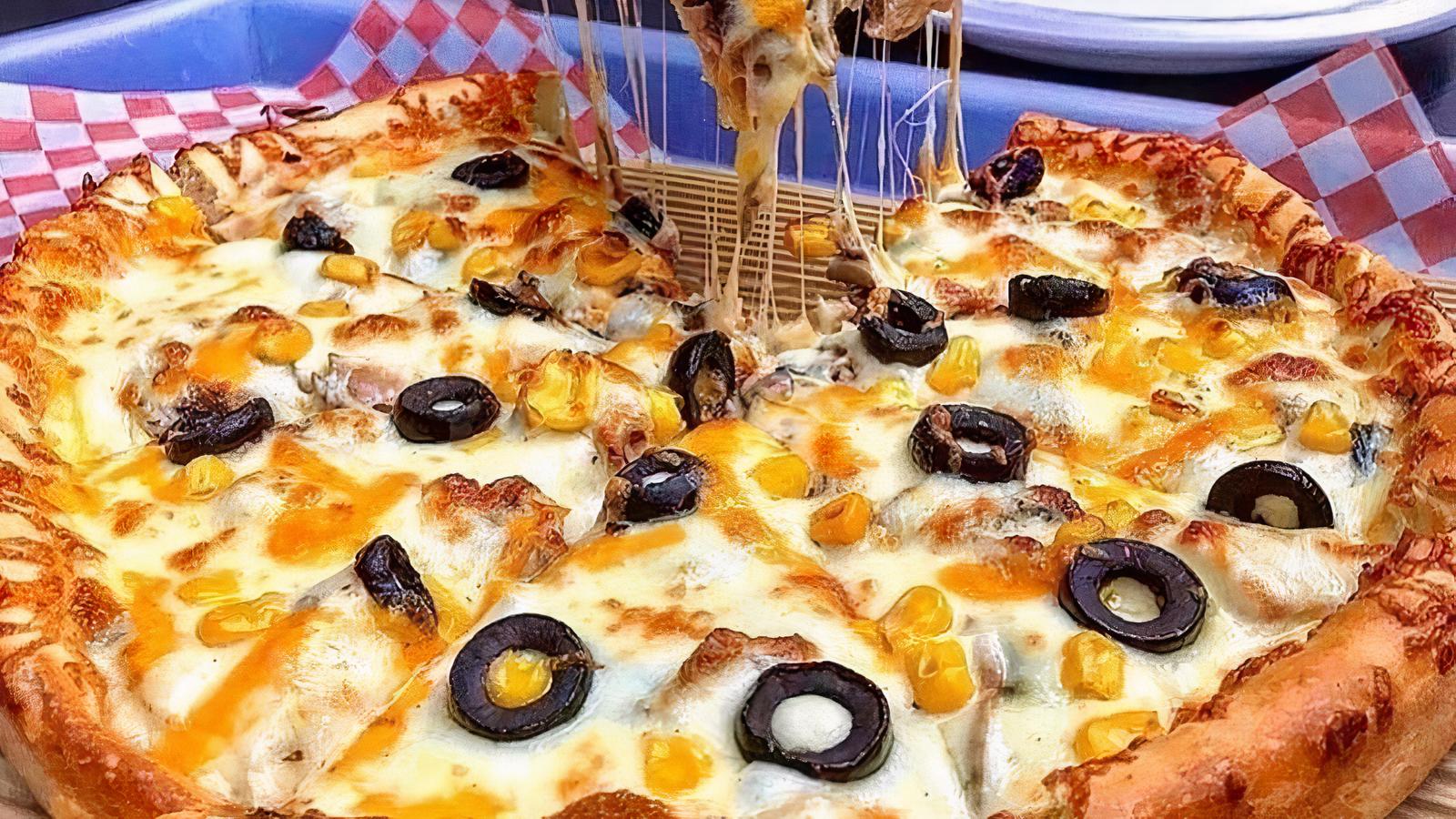 Chicken Lovers Pizza