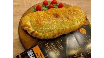 Cheesy Calzone
