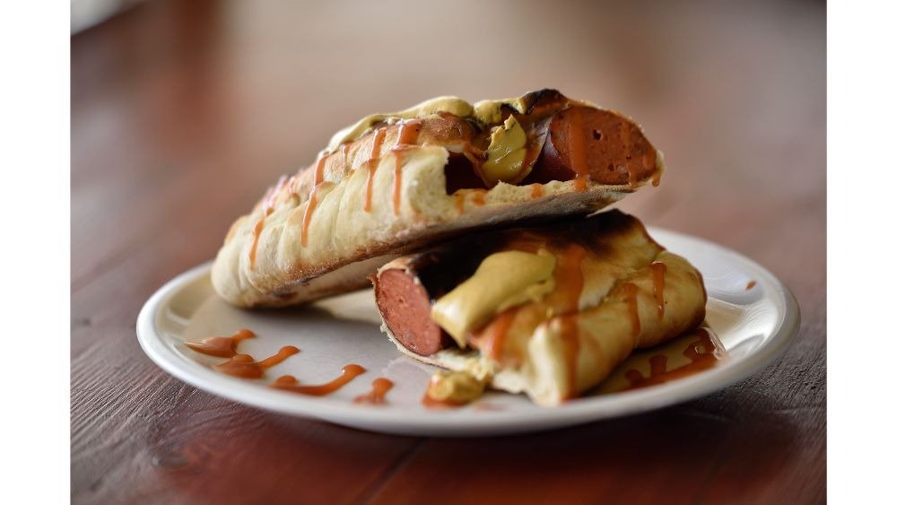 Kobasica Trkačica u pizza testu 350g