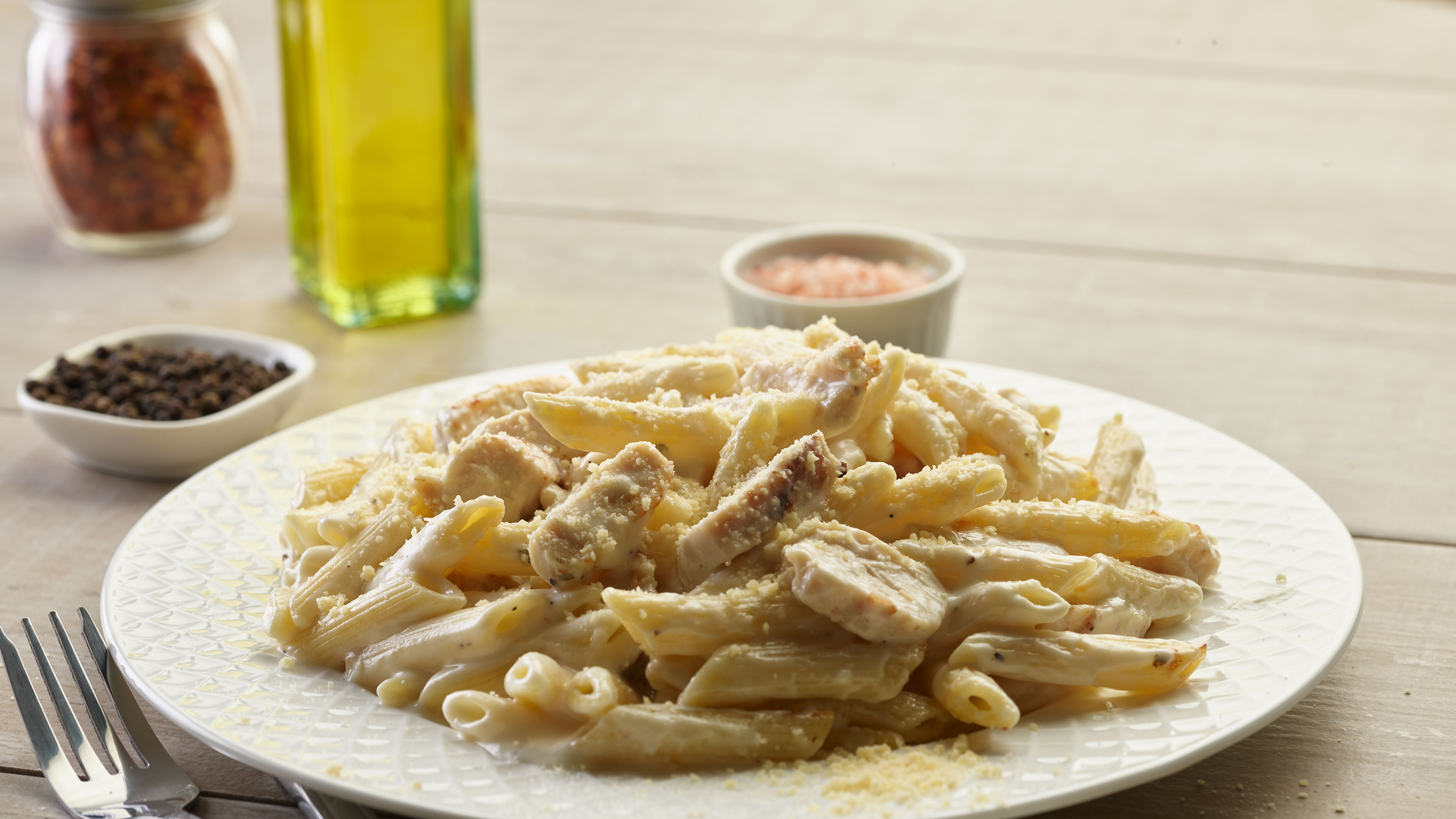 Alfredo chicken pasta twist