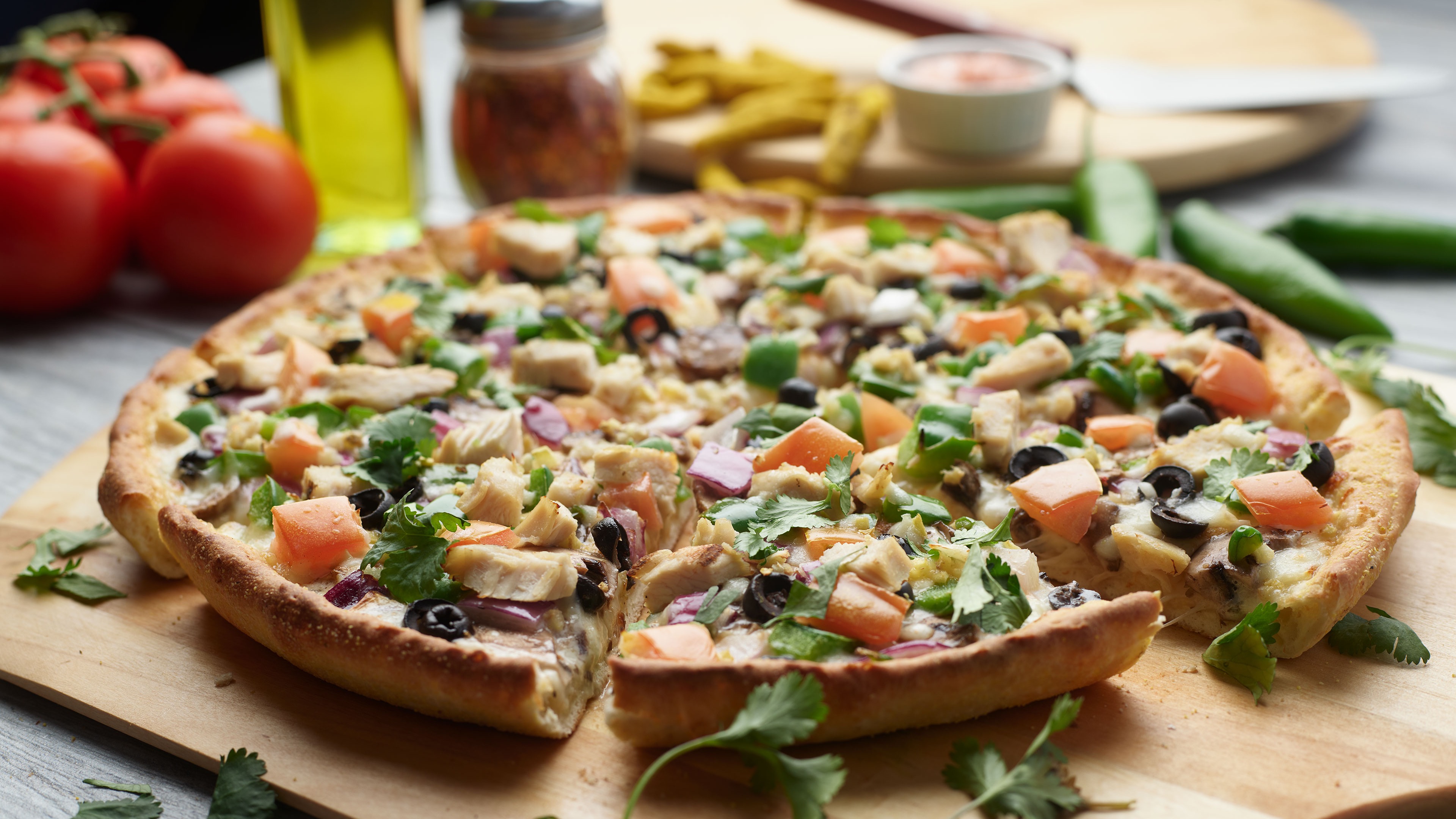 Indian Garlic Chicken Pizza Twist
