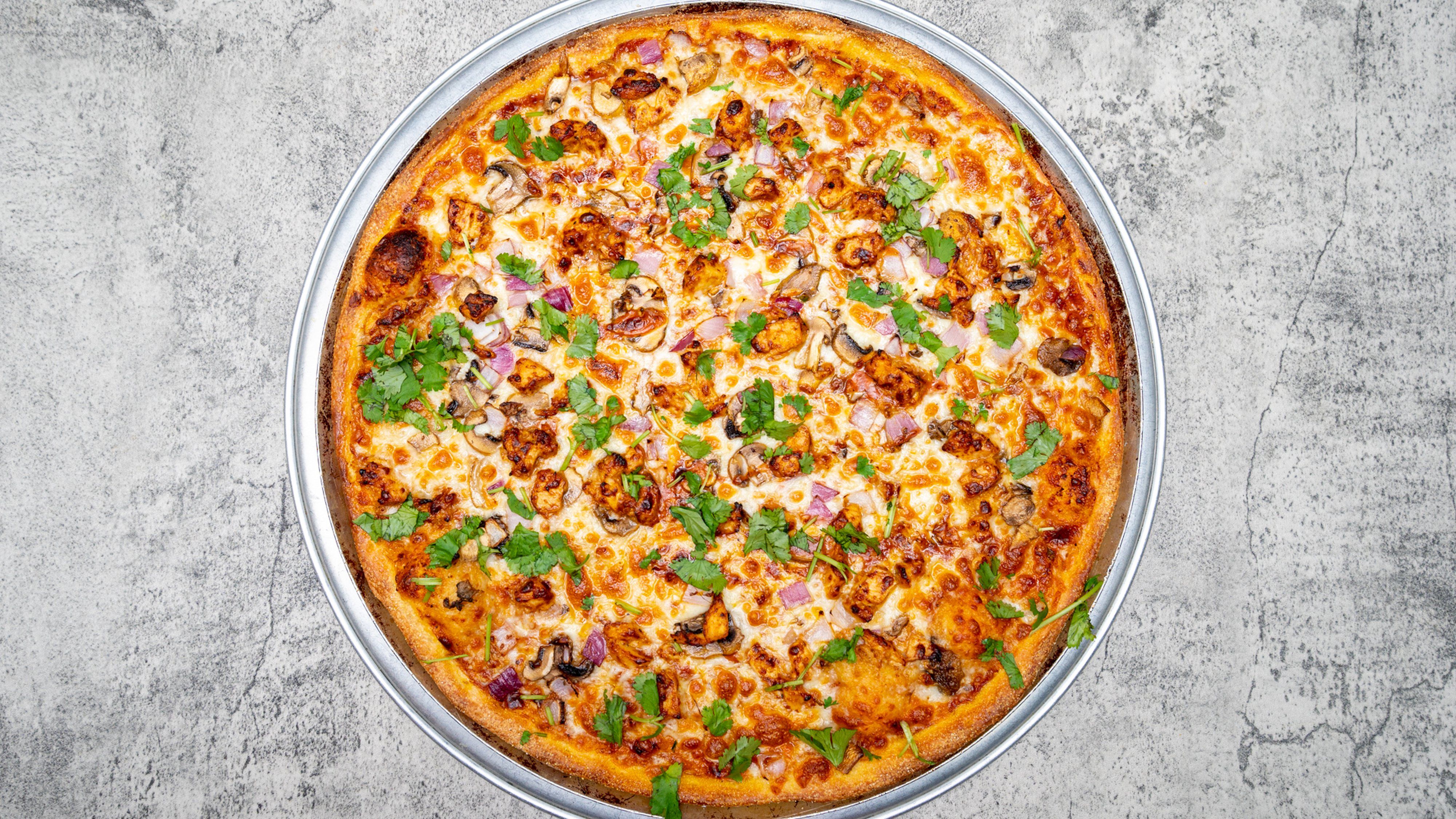 Tandoori Chicken Pizza Twist