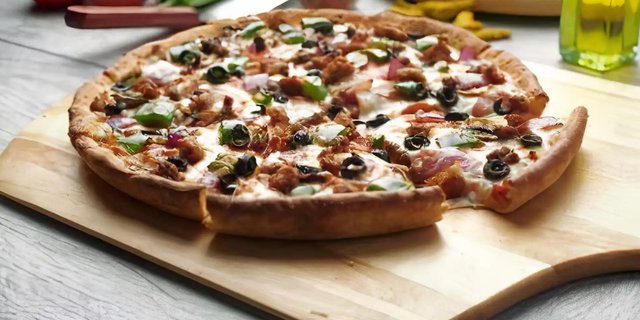 Supreme Naan Pizza