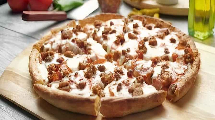 Halal All Meat Pizzatwist