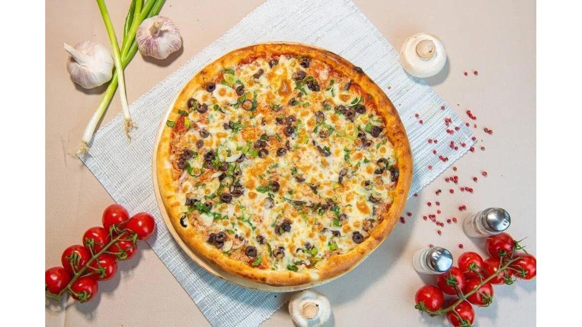 Pizza Al Tonno