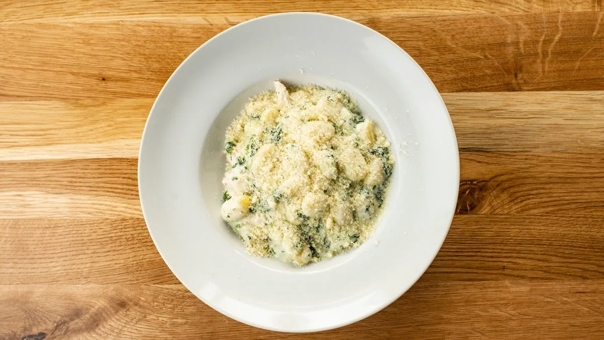 Gnocchi con spinaci e pollo