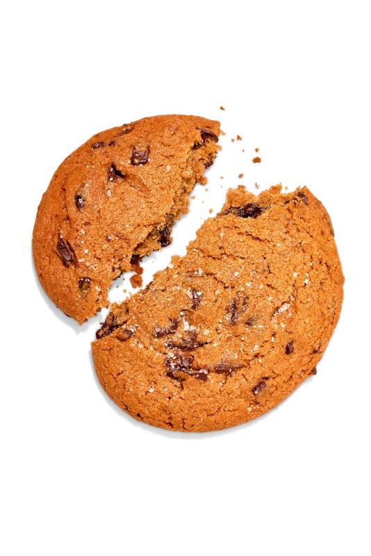 CHOCOLATE CHUNK COOKIE