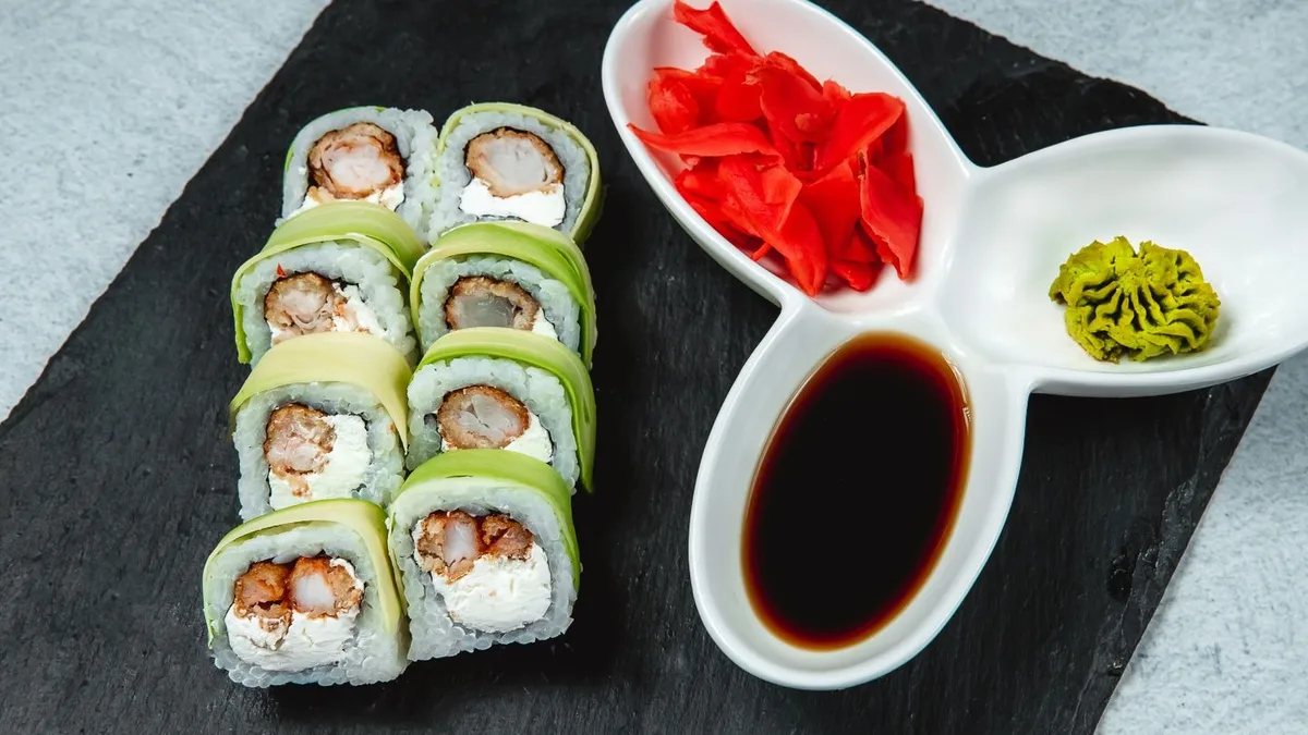 Yaşıl Dragon Roll