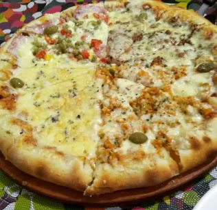 Pizza 4 Sabores 8 Fatias 2