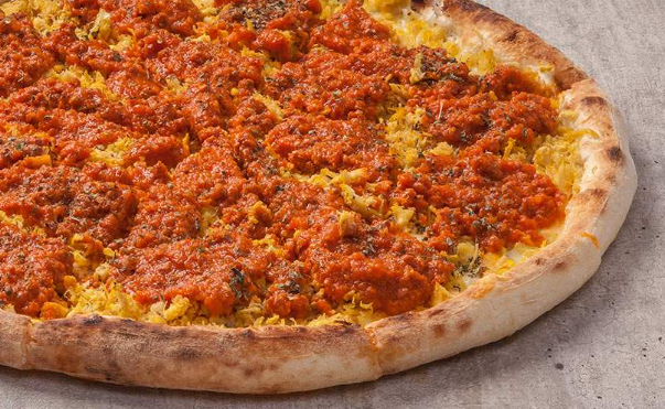 Pizza Frango À Bolonhesa