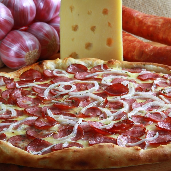 Super Pizza de Calabresa