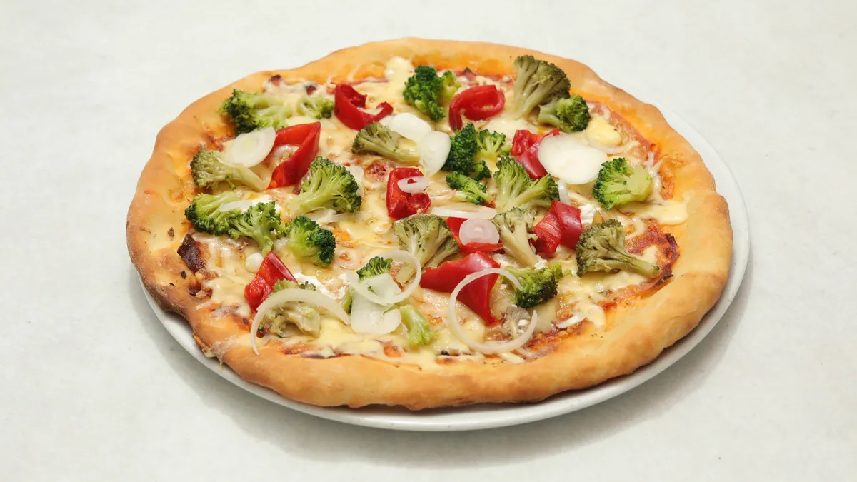 Vegetariana Pizza + Coca-Cola 0,33 l gratis