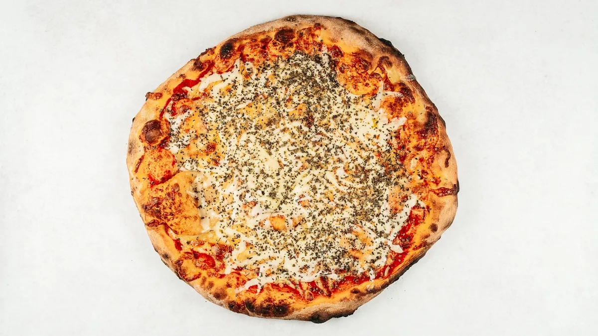 Pizza Margherita + besplatno piće