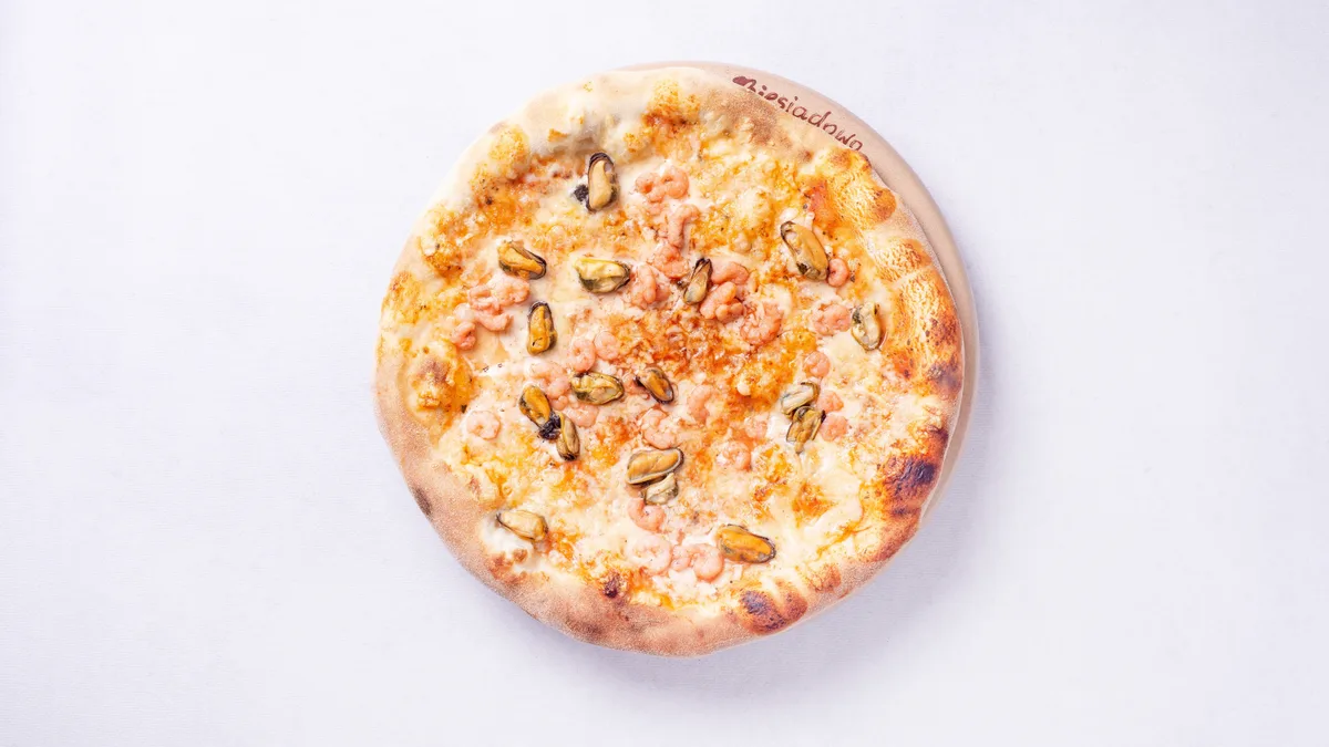 W wodzie żyją, pizzę kryją