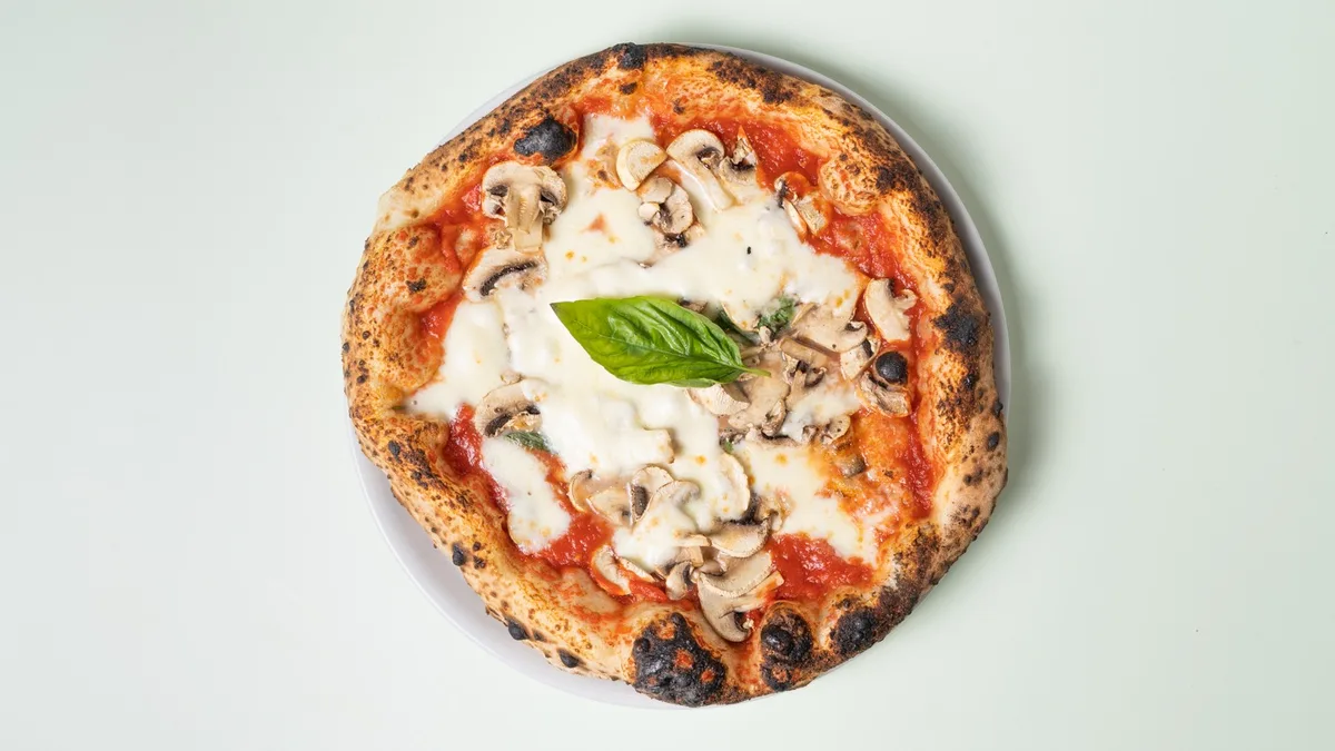 Pizza Funghi