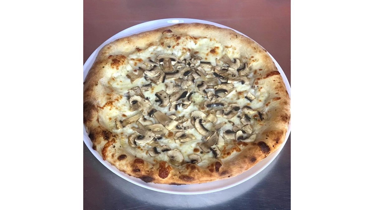 Pizza Garlic, Cheese, and Mushrooms ø 30cm