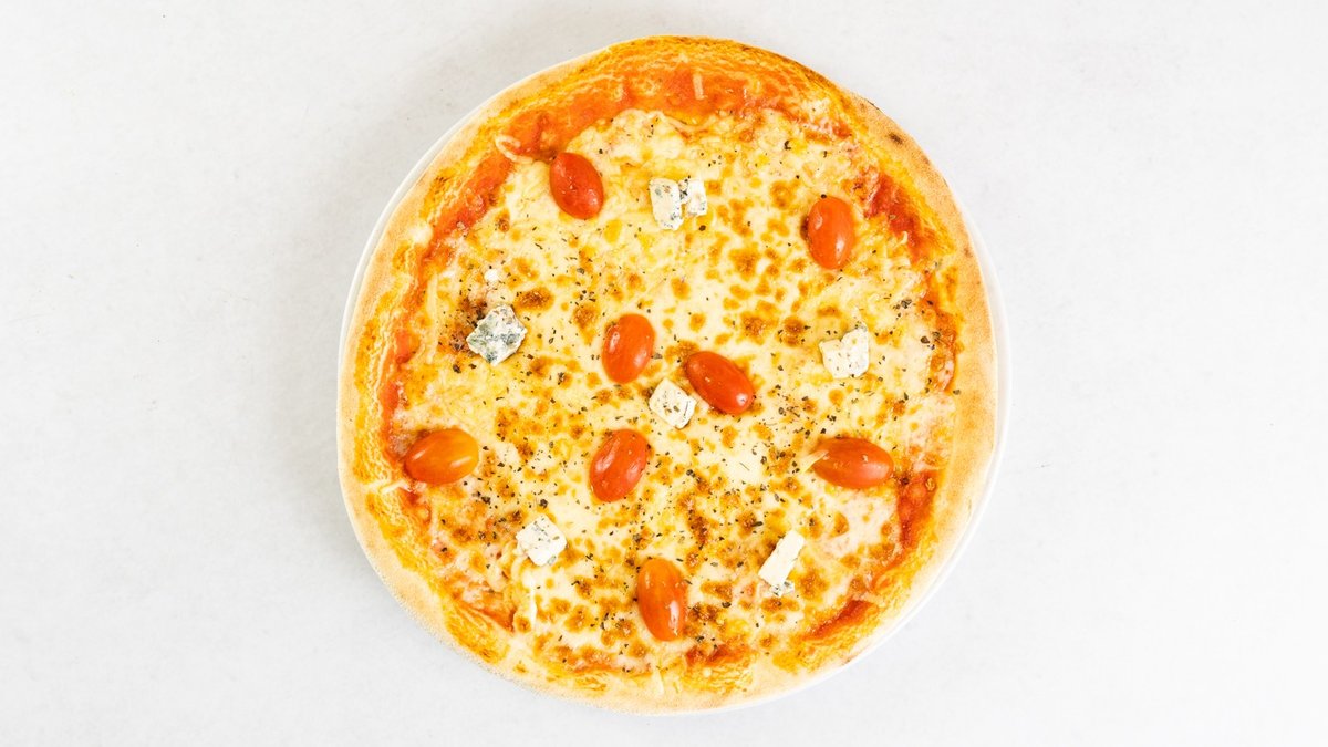 Pizza Sirova