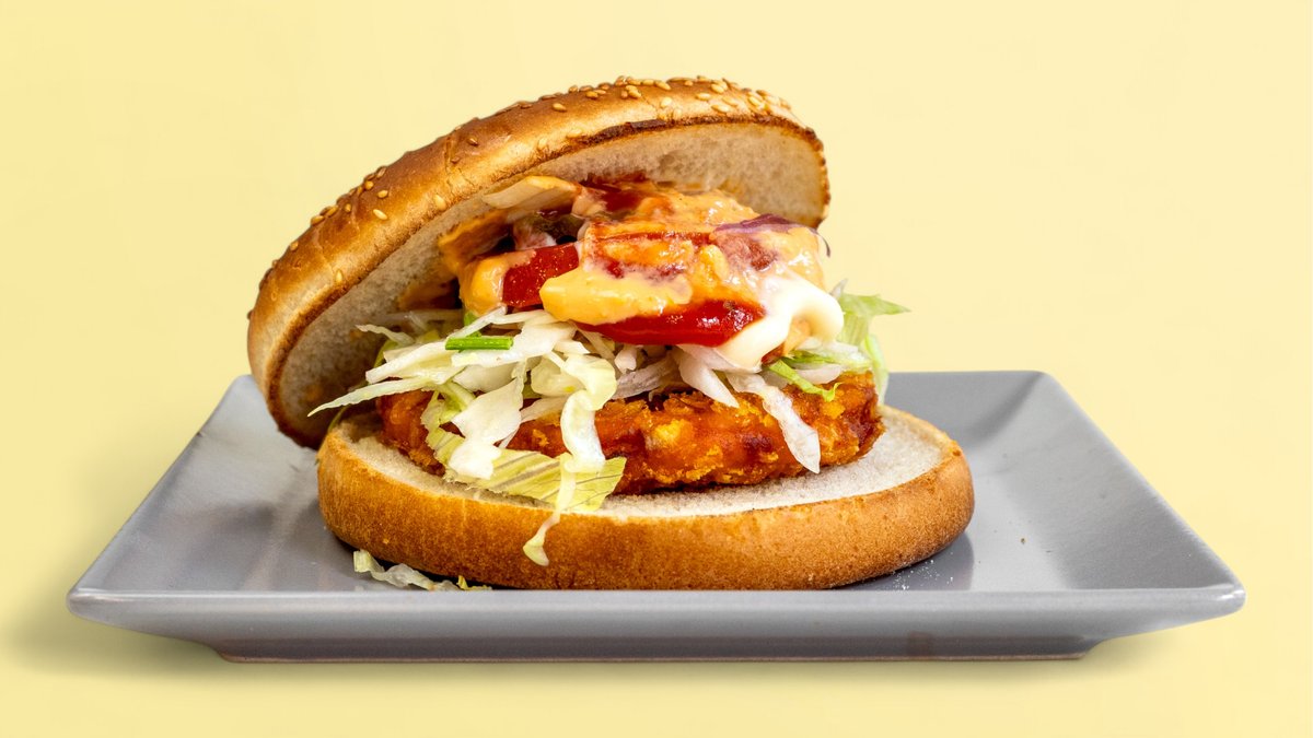 97. Crunchy Chicken Burger 90g