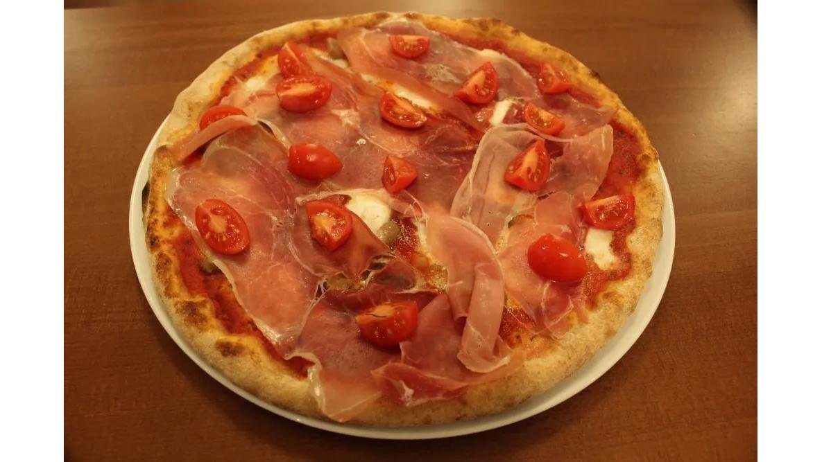 Pizza Crudo e Bufala