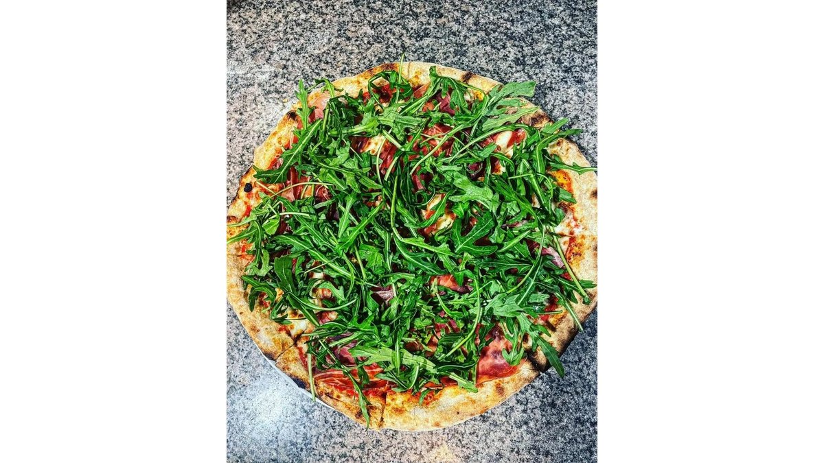 Pizza Crudo e Rucola