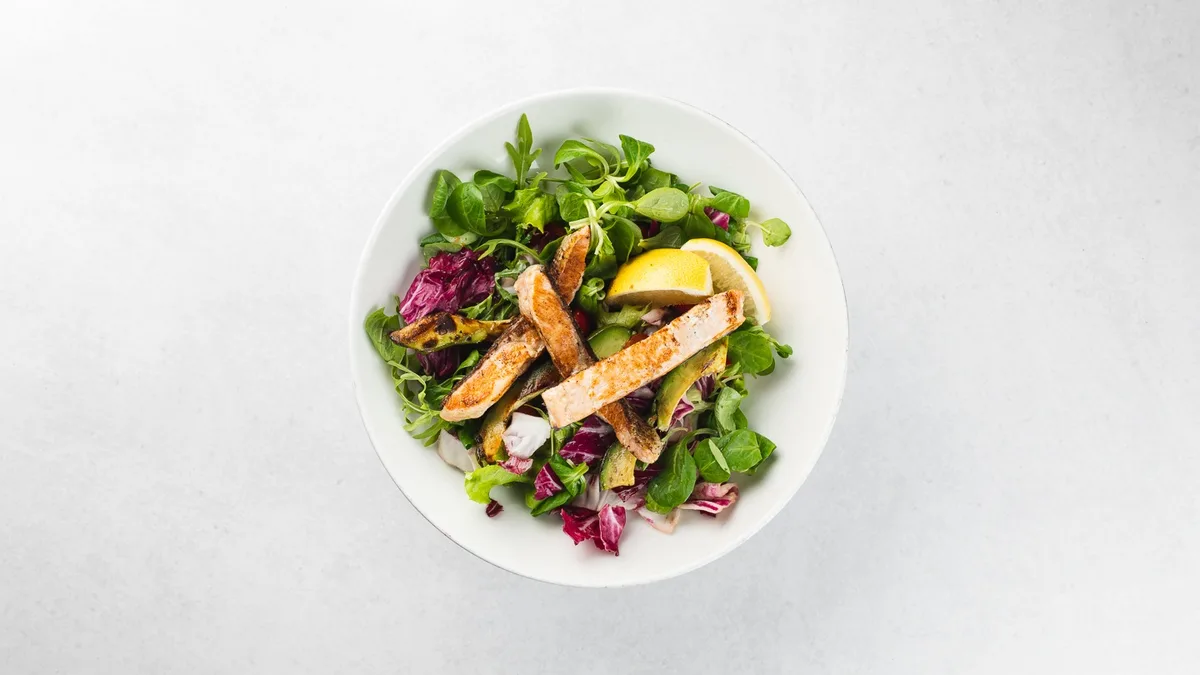 Salata losos-inćuni
