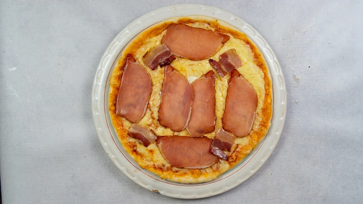 Pršut pizza 25cm