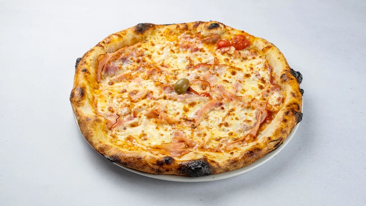 Pizza Vesuvio
