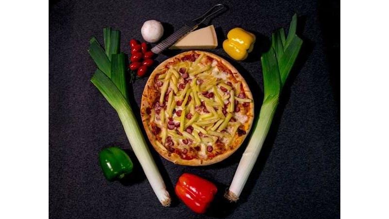 Pizza sache a lu` zapacitu mica