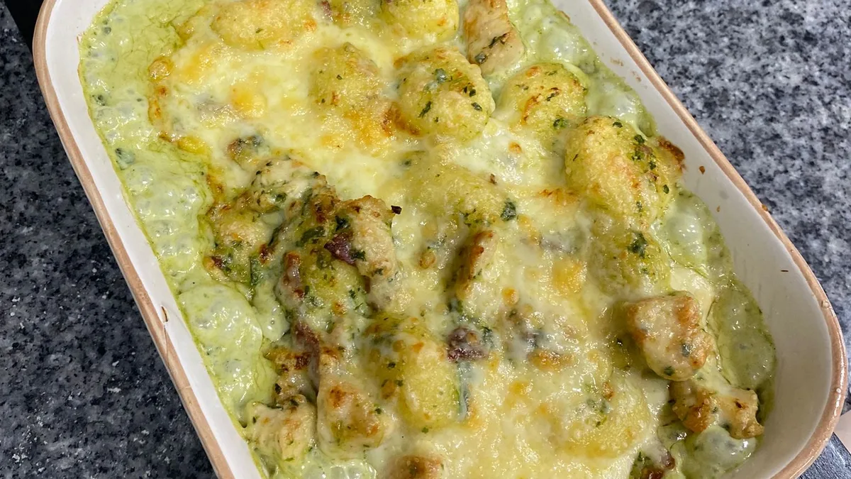 Piletina sa brokolijem, tikvicama i šampinjonima na rižotu u parmezan sosu
