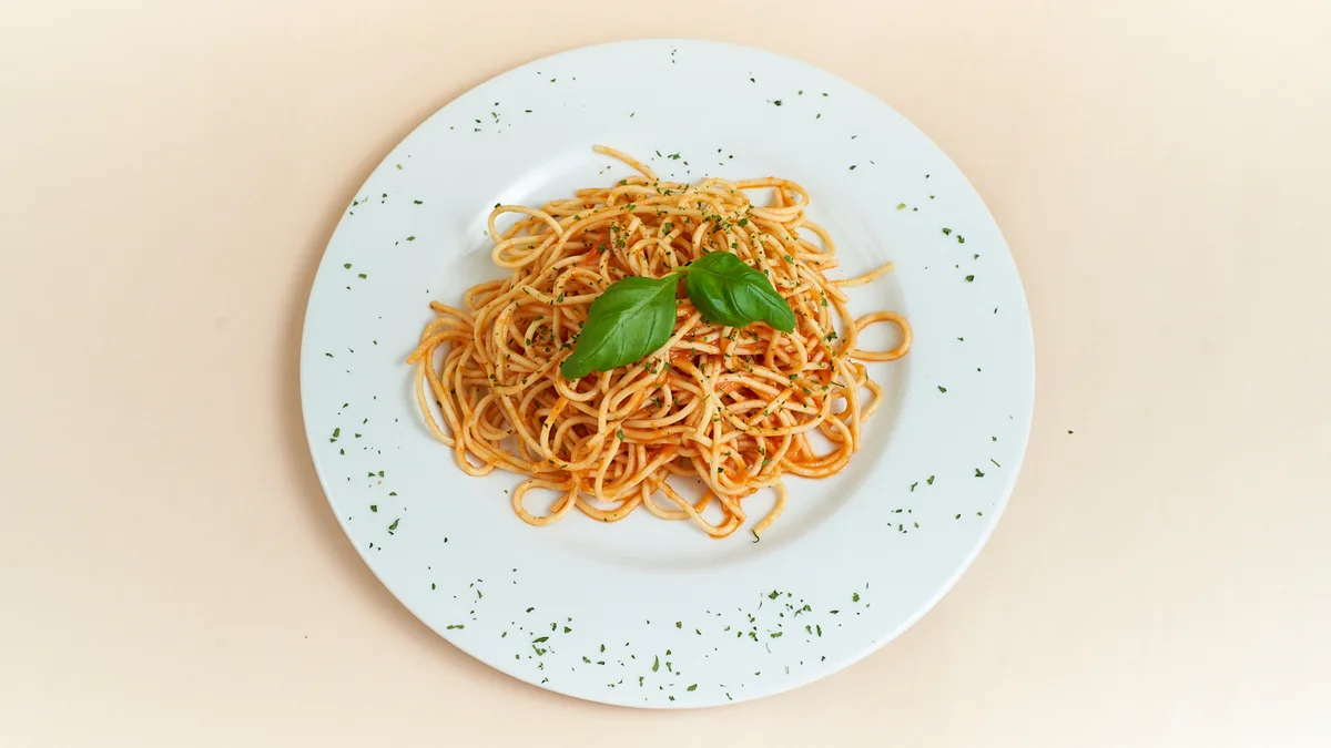 31. Spaghetti Napoli