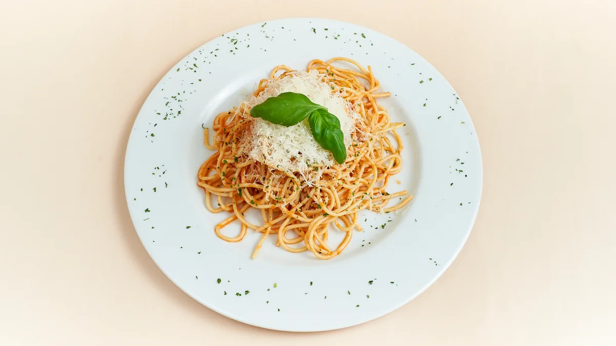32. Spaghetti Bolognese