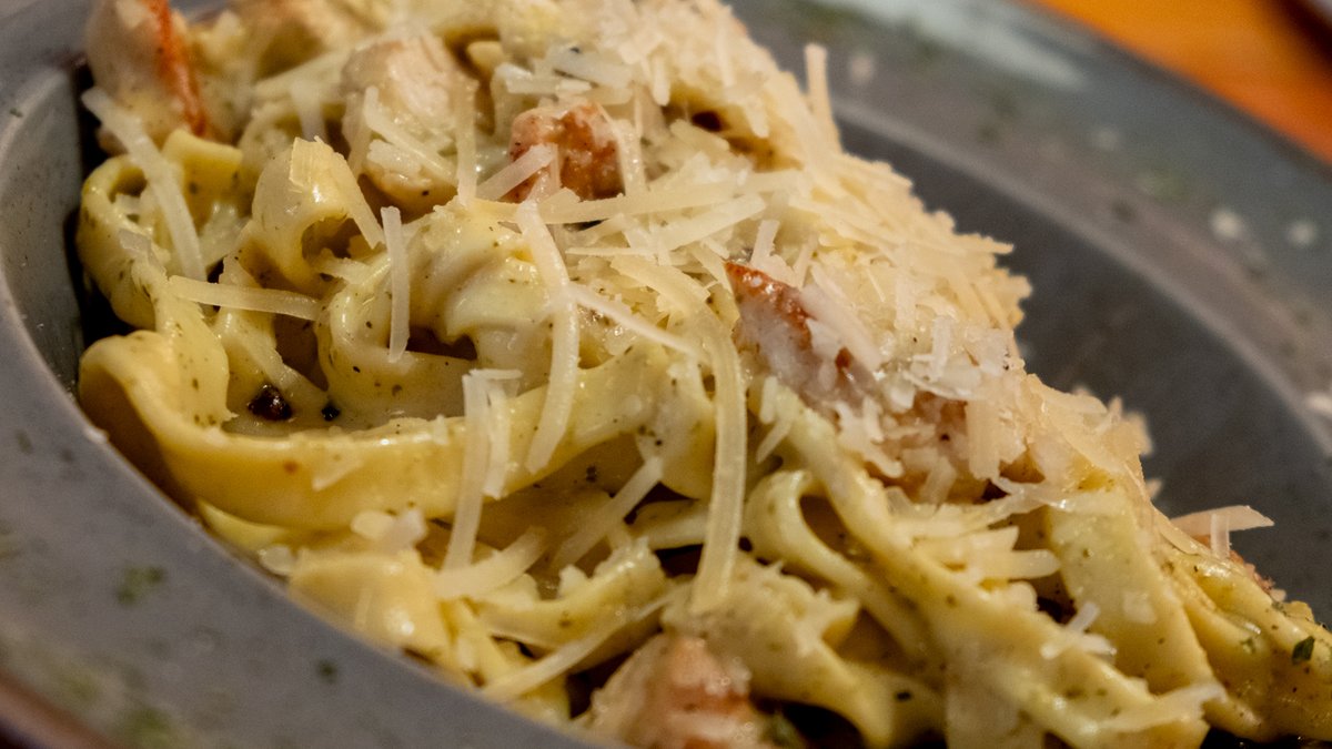 Pollo e Pesto pasta